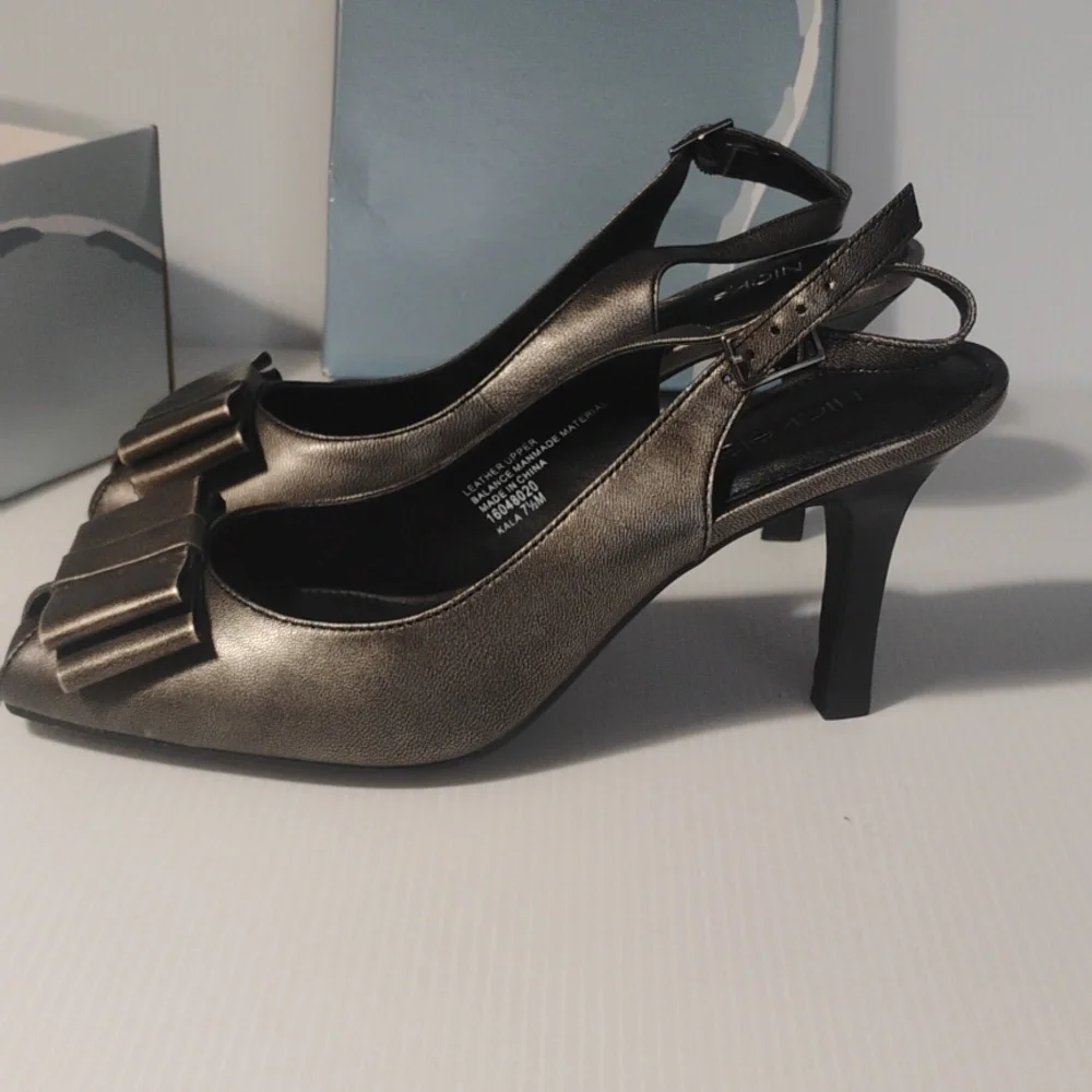 Nickels Soft Pewter Peeptoe Heels With Bow NEW IN BOX size 7.5 - Picture 3 of 9